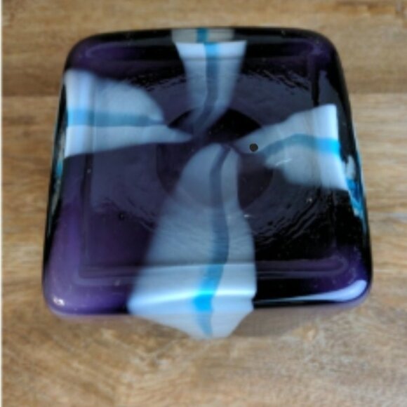 PIER 1 IMPORTS 7 TALL 4.5 SQUARE HAND BLOWN GLASS VASE PURPLE W/BLUE & WHITE - Picture 3 of 3
